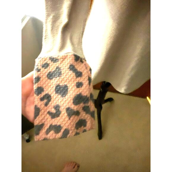 Butterly soft henley size small - Picture 2 of 4